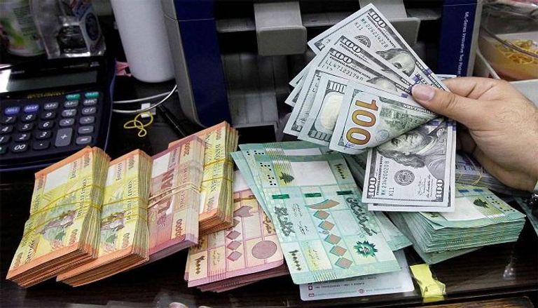 فئات من الليرة اللبنانية مقابل الدولار - أرشيفية