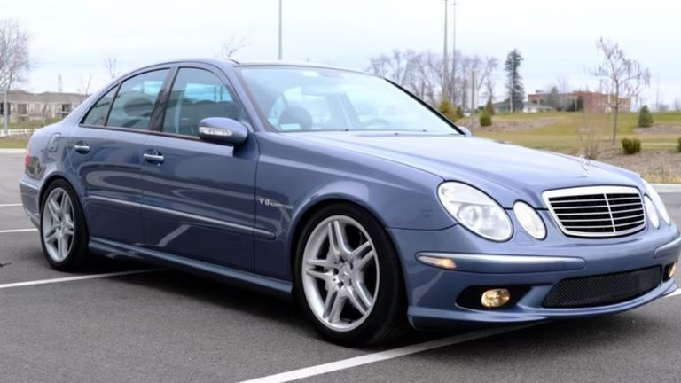 طراز E-Class E 55 AMG Sedan طراز CLK 550 Coupe