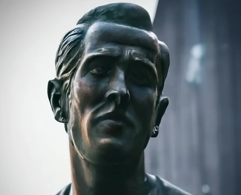 تمثال هاري كين هاري كين مهاجم بايرن ميونخ