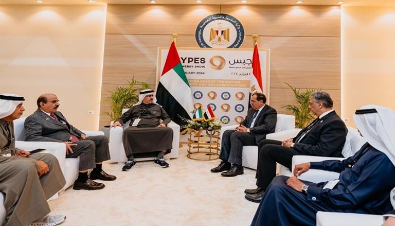 المهندس طارق الملا يلتقي سعيد محمد الطاير رئيس 