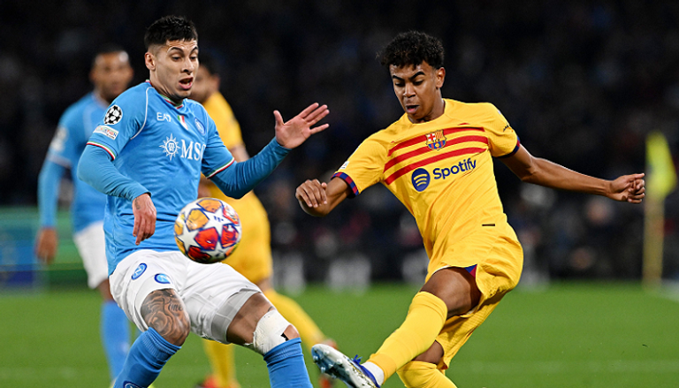 لامين يامال ضد نابولي فرحة روبرت ليفاندوفسكي ضد نابولي