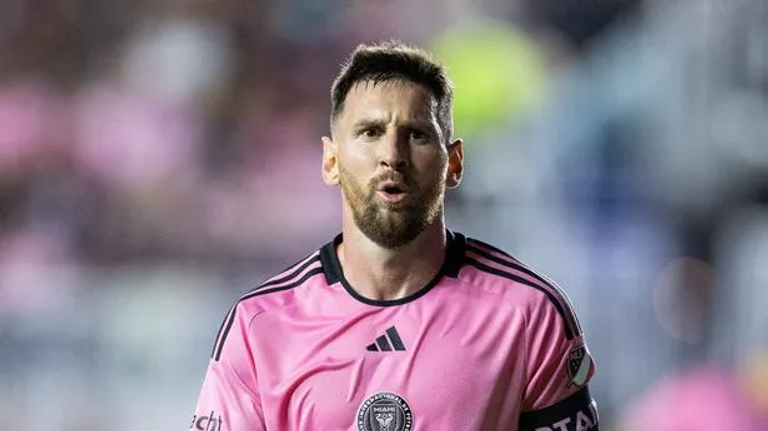 ليونيل ميسي ليونيل ميسي مع لاعبي إنتر ميامي