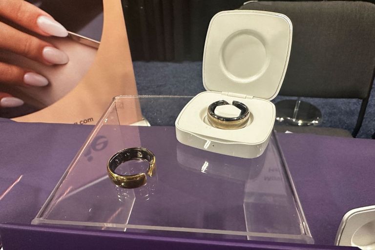 مجموعة من الخواتم الذكية - أرشيفية