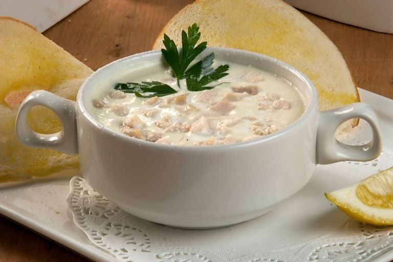 شوربة الدجاج بالكريمة من أكلات أول يوم رمضان قائمة أكلات فطور أول يوم رمضان