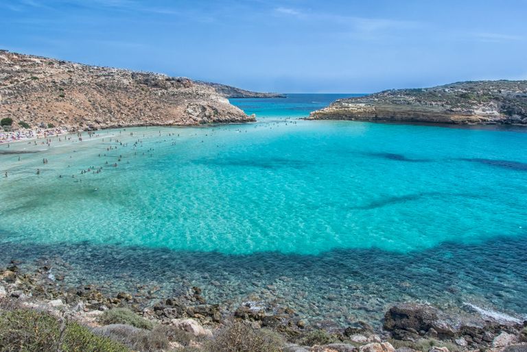 شاطئ  Praia da Falésia في البرتغال