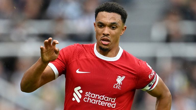 ألكسندر أرنولد لاعب ليفربول لاعبو فريق ليفربول