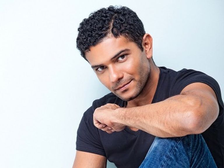 الفنان آسر ياسين