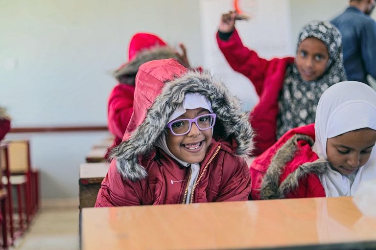 الهلال الأحمر الإماراتي يختتم حملة كسوة الشتاء لمتضرري البرد بمرتفعات حضرموت