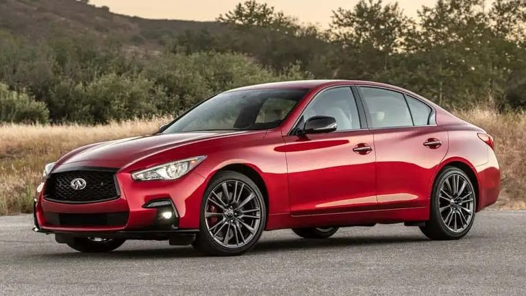 طراز Infiniti Q50 Red Sport طراز Ford Edge ST