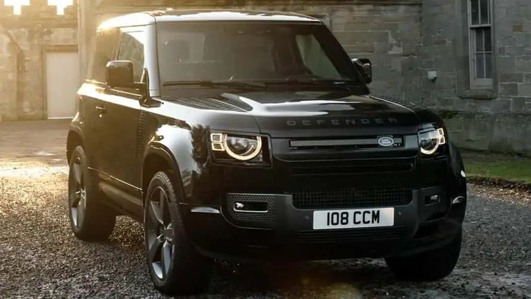 طراز Land Rover Defender 90 V-8 طراز Ford Edge ST