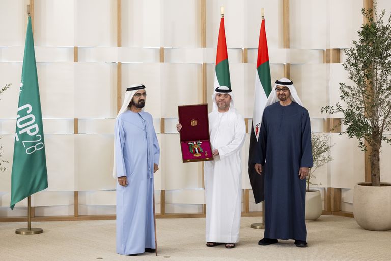 محمد بن زايد يكرم صُنّاع إنجازات COP28 جانب من تكريم صُنّاع إنجازات COP28