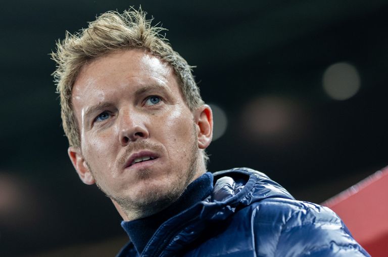 جوليان ناغلسمان تشافي هيرنانديز مدرب برشلونة الإسباني