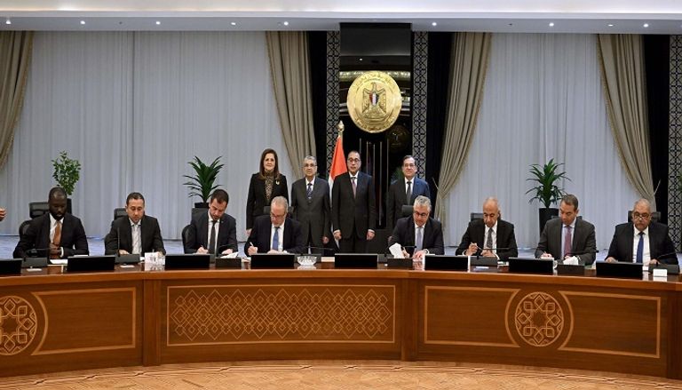 مراسم توقيع الصفقات الجديدة