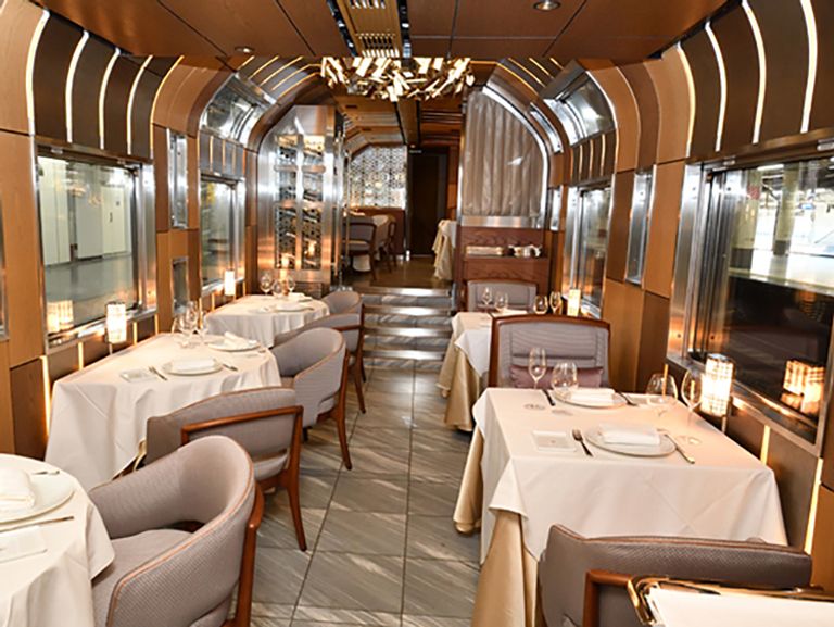 تصميم مطعم القطار  قطار شيكي شيما الياباني