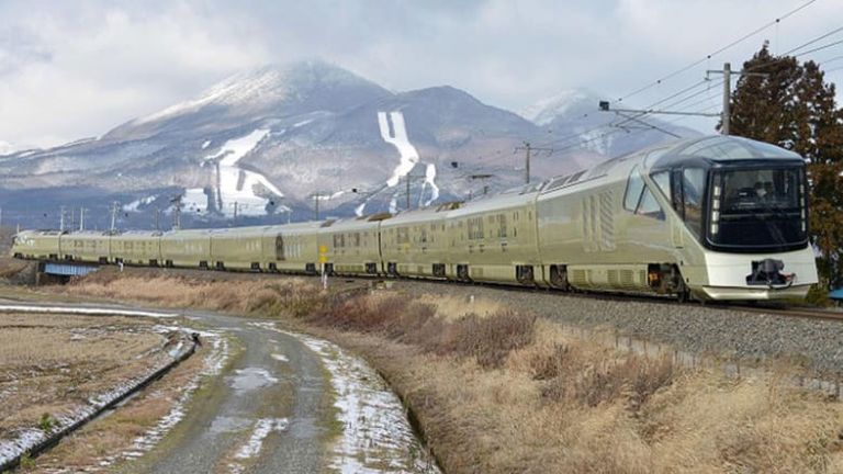 أين يسافر القطار شيكي شيما؟  قطار شيكي شيما الياباني