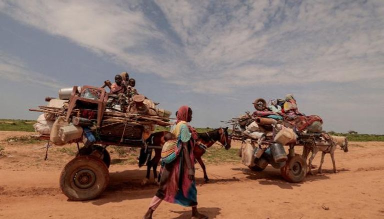 نازحون سودانيون باتجاه تشاد - رويترز