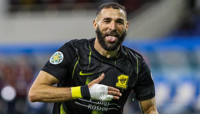 كريم بنزيما مهاجم اتحاد جدة