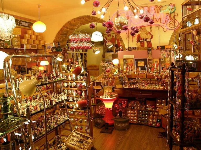 متجر "Delikatessen Modernariato & Collezionismo