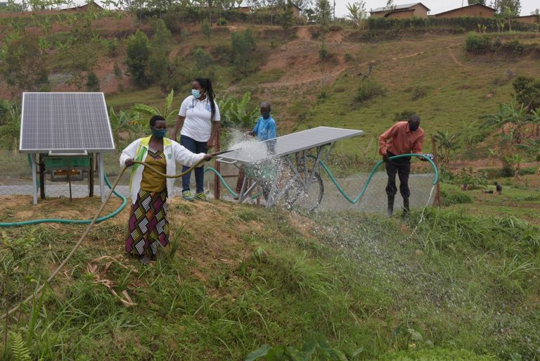 تحول الطاقة في بنغلاديش ضرورة لمواجهة الموجات الصادمة