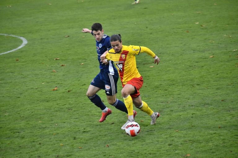 أنيس حاج موسى رياض محرز، نجم منتخب الجزائر