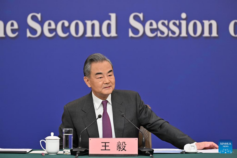  وزير الخارجية الصيني وانغ يي