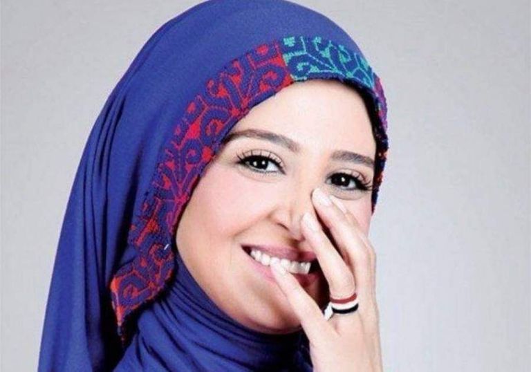 الفنانة حنان ترك