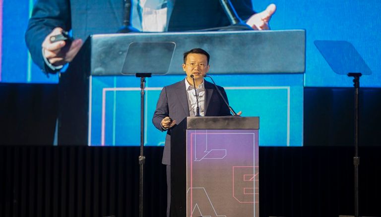 علامة HONOR تعلن عن إطلاقها الإقليمي الأول لهاتفها الرائد