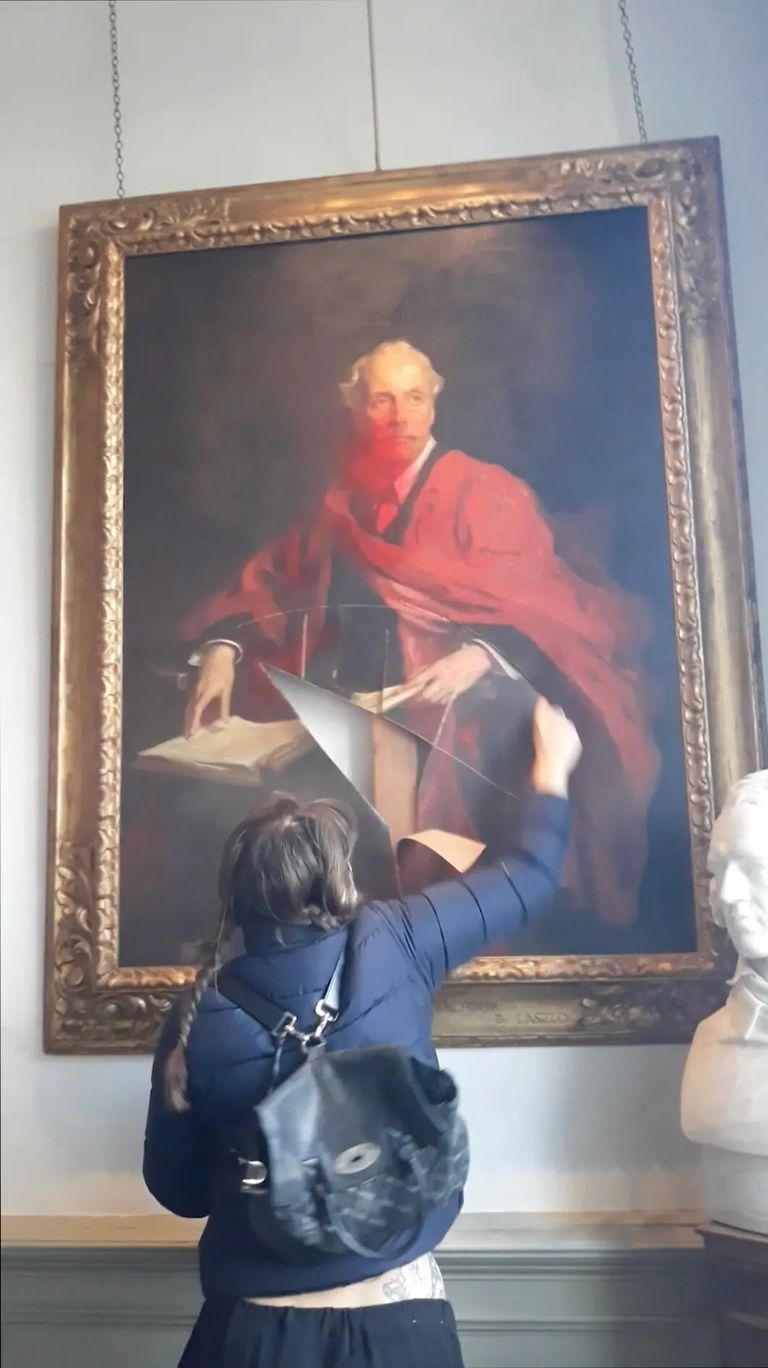 لقطات تظهر إتلاف الصورة