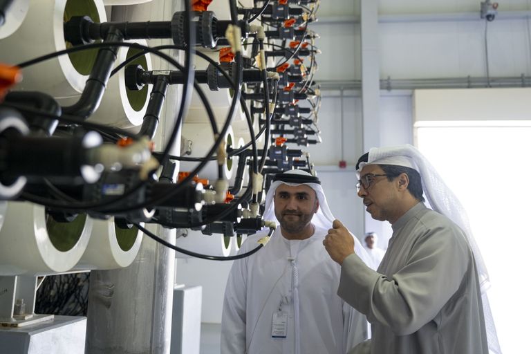 محطة «نقاء».. إنجاز إماراتي ضخم لتحلية مياه البحر