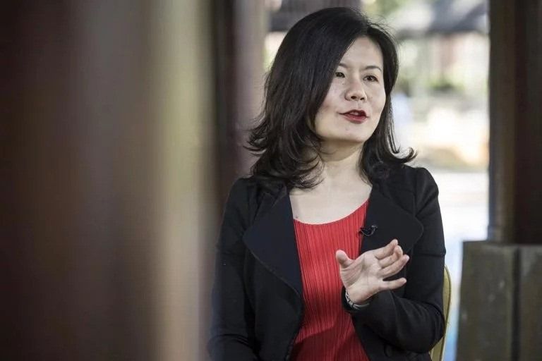 تشو ميراندا المليارديرة ورائدة الأعمال الأسترالية ميلاني بيركنز