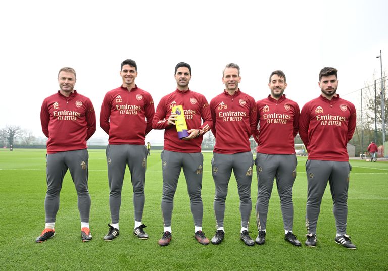 أرتيتا  ميكيل أرتيتا المدير الفني لأرسنال مدرب الشهر