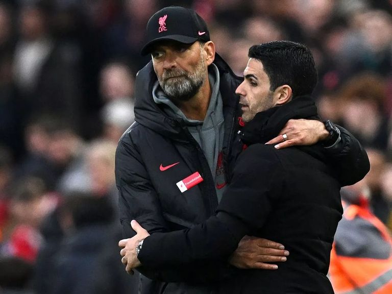 ميكيل أرتيتا ويورغن كلوب ميكيل أرتيتا المدير الفني لأرسنال مدرب الشهر