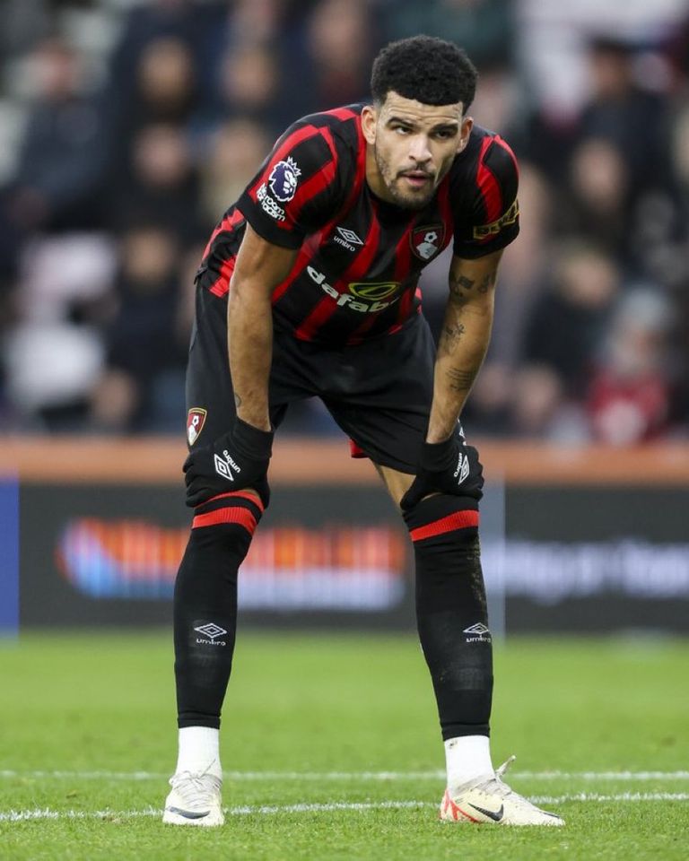 سولانكي  سولانكي يهدر ركلة جزاء بغرابة أمام شيفيلد يونايتد