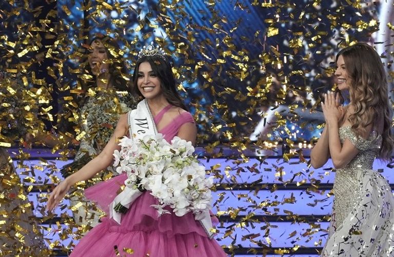 ياسمينا زيتون إلى جانب التشيكية كريستينا بيشكوفا