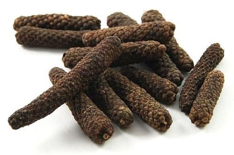 الفلفل الطويل أحد أغلى أنواع التوابل في العالم