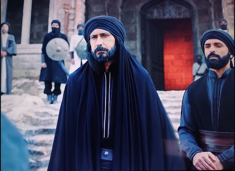 كريم عبدالعزيز في الحلقة الأولى من "الحشاشين"