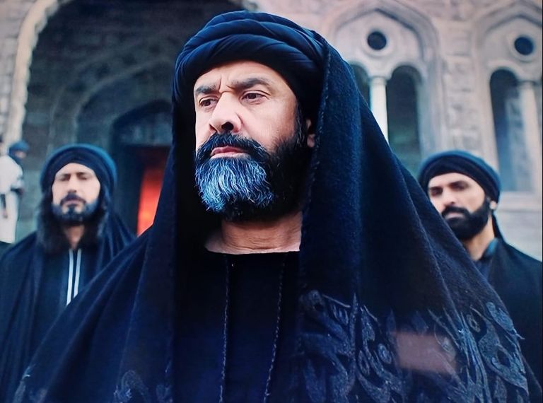 كريم عبدالعزيز في الحلقة الأولى من "الحشاشين"