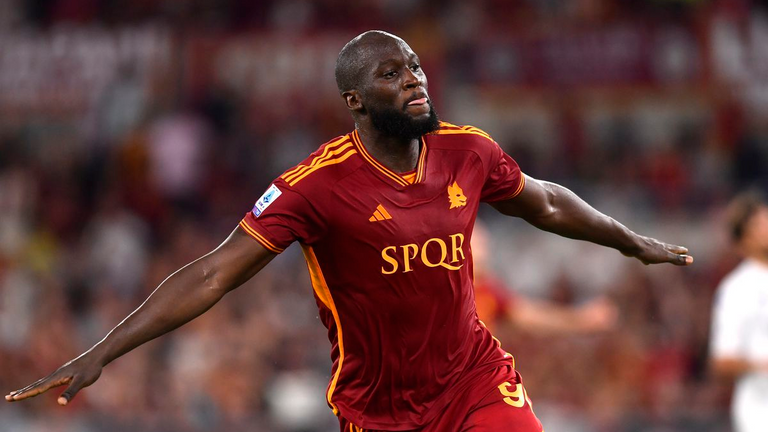 لوكاكو مهاجم روما الإيطالي