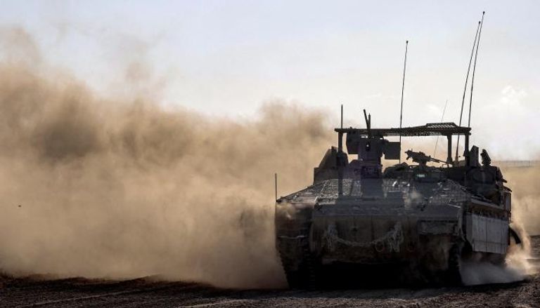 دبابة إسرائيلية على حدود غزة
