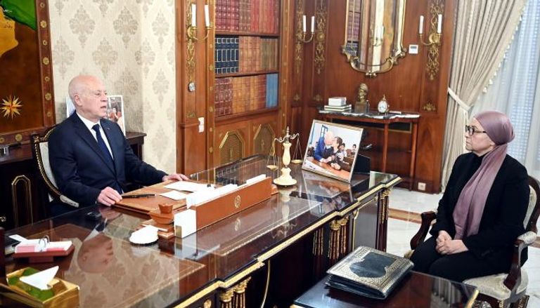 جانب من لقاء رئيس تونس قيس سعيد مع وزيرة العدل