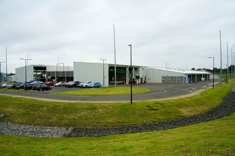 المبنى 215 الواقع بقاعدة عسكرية أسترالية