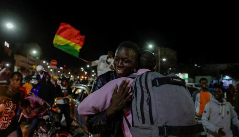 أنصار المعارضة السنغالية يحتفلون في العاصمة دكار
