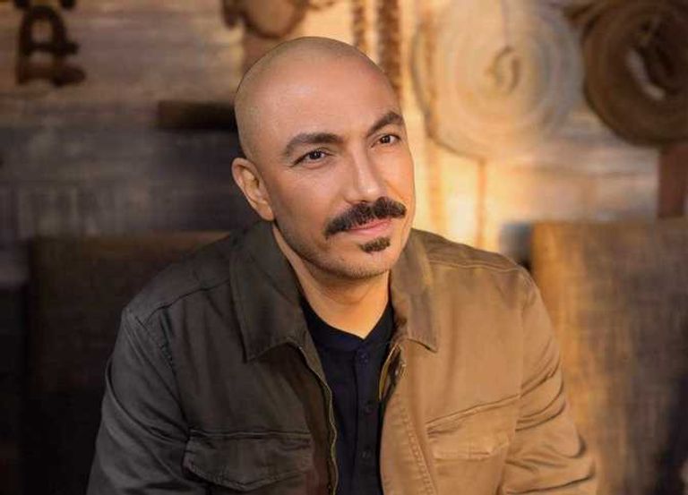 الفنان طارق لطفي في