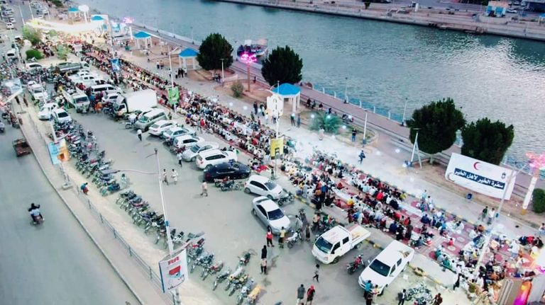 أطول سفرة إفطار صائم باليمن