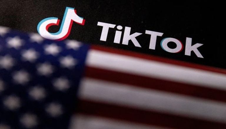 شعار تيك توك وعلم أمريكا - رويترز
