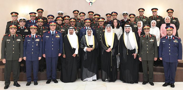 جانب من زيارات الشيخ مشعل الأحمد الجابر الصباح للمؤسسات العسكرية