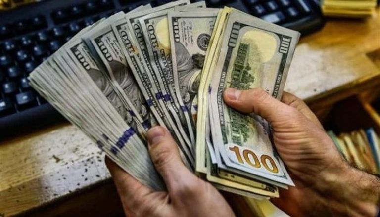 أوراق نقدية فئة 100 دولار - أرشيفية 