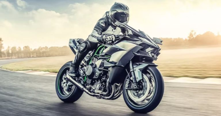 دراجة Kawasaki Ninja H2R ABS دراجة Ducati Superleggera V4