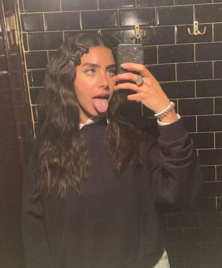 ملك الحسيني في إعلان "دقوا الشماسي"