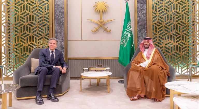 جانب من مباحثات ولي عهد السعودية ووزير خارجية أمريكا